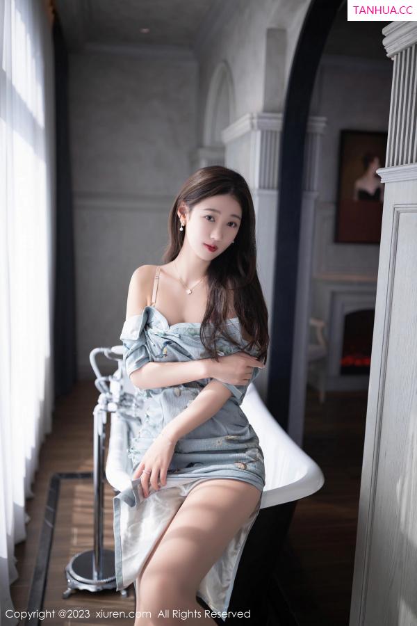 唐安琪  [XiuRen]高清写真图 2023.08.14 No.7232 唐安琪 美腿旗袍第19张图片